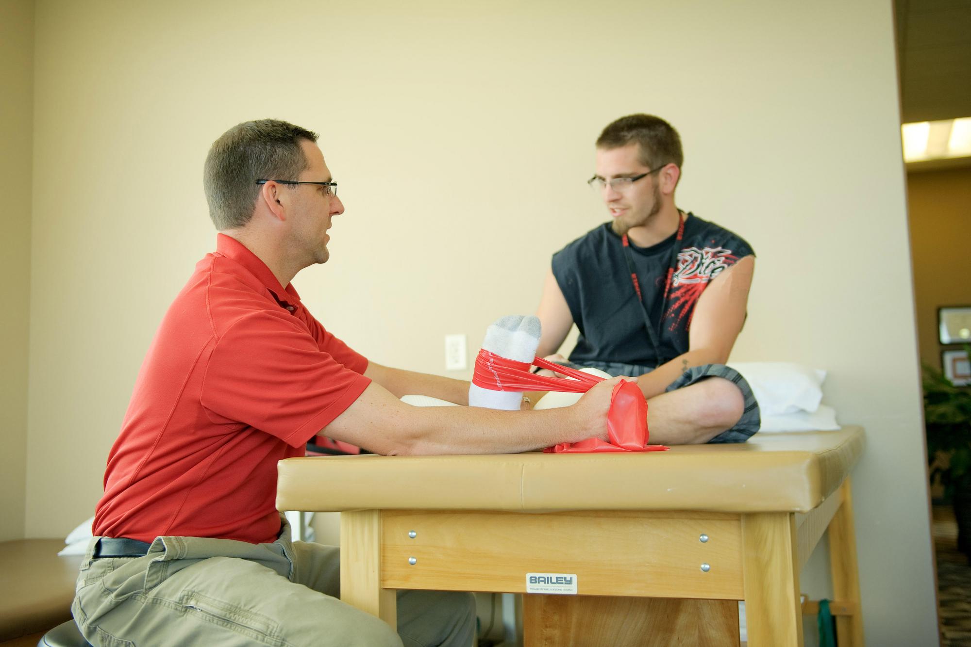 lincoln orthopedic physical male therapist